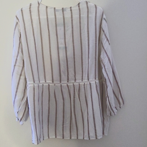 Fever Ladies 3/4 Sleeve Blouse - Picture 2 of 5